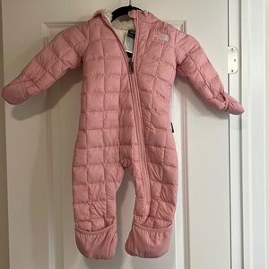 Like New! Toddler North Face Snowsuit, 12-18 months
